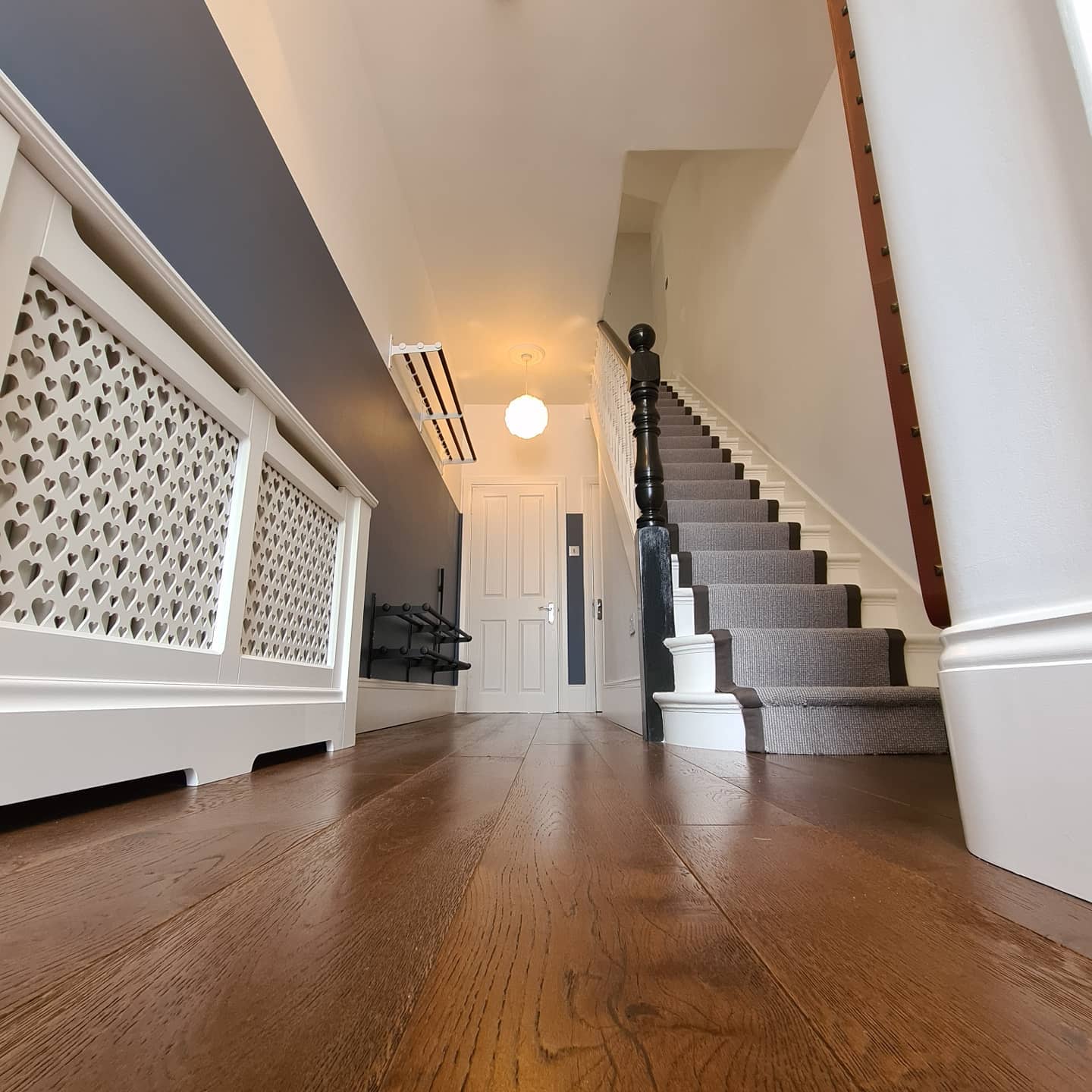 When to Hire a Professional for Hallway Painting