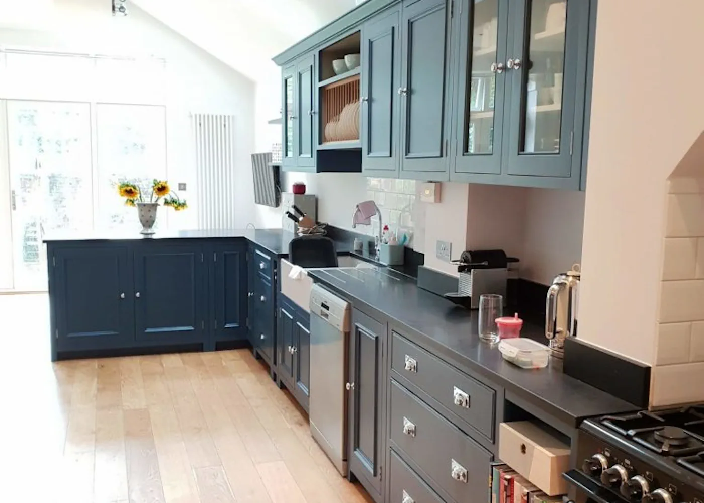 What Influences the Cost of Painting Kitchen Cabinets