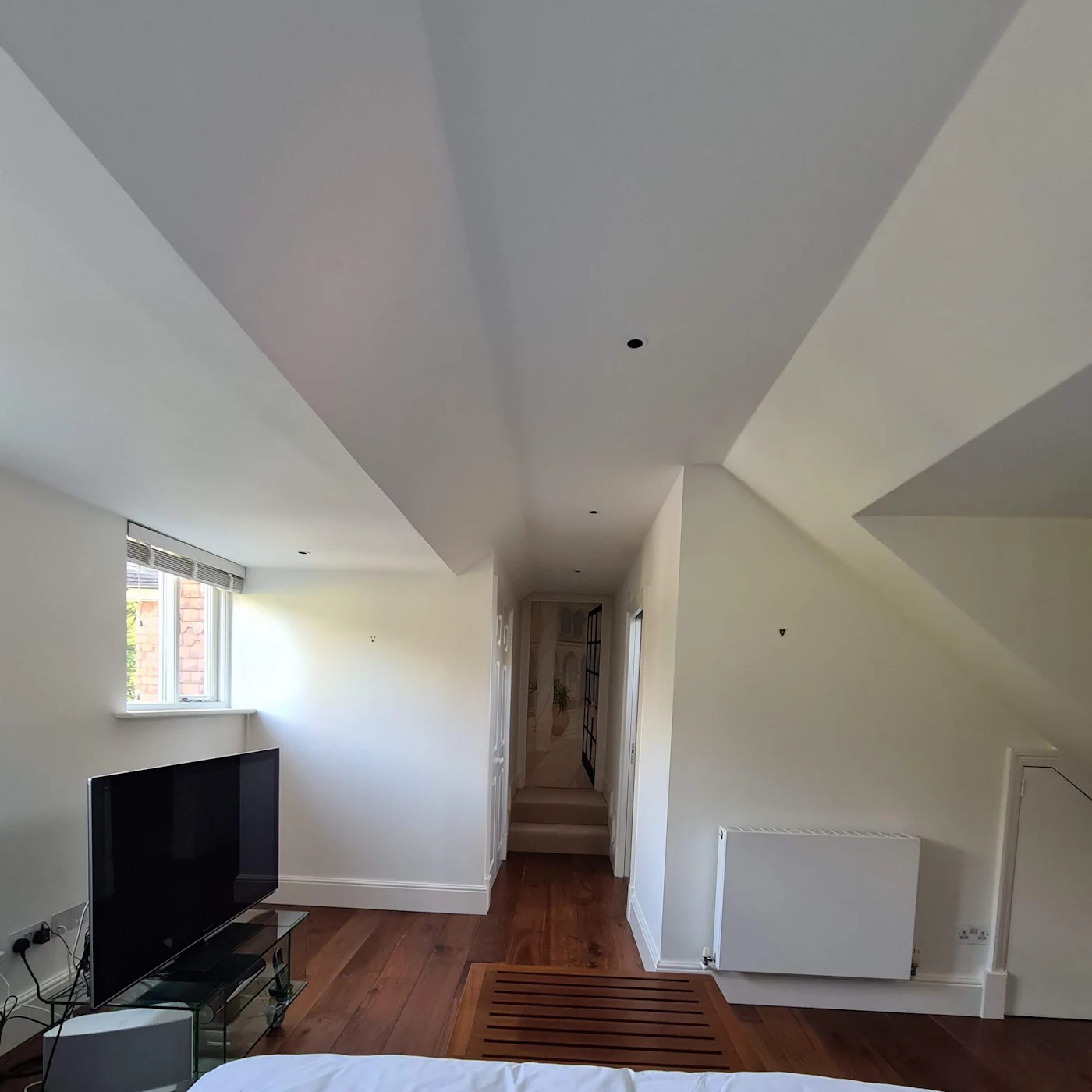 Can You Spray Paint Ceilings