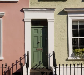 Is It Better to Repair Render Before Exterior Painting