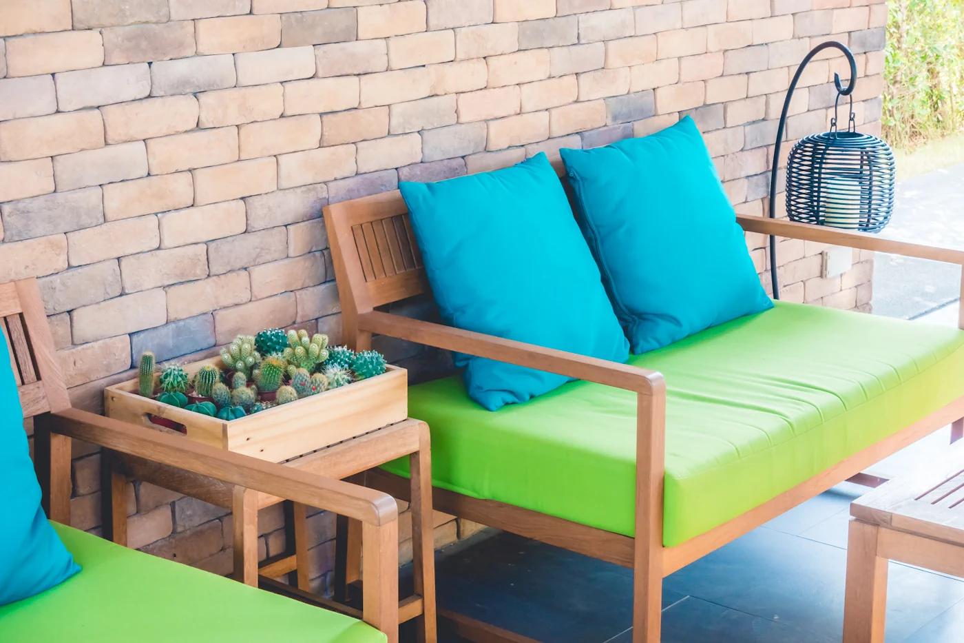 Is It Cheaper to Spray or Replace Garden Furniture